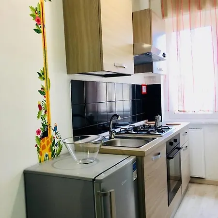 Flats Very Modern דירה *